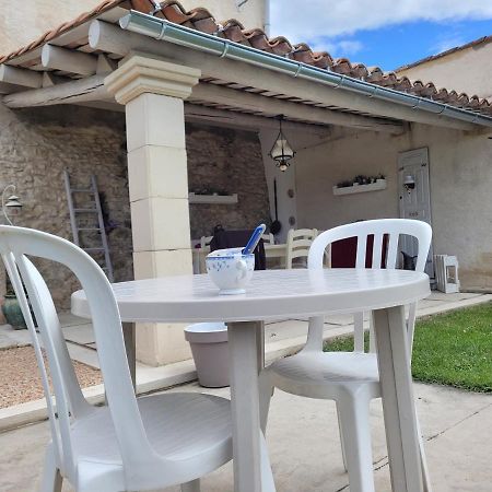 Willa Grange Voutee Avec Jardin Mane  Zewnętrze zdjęcie