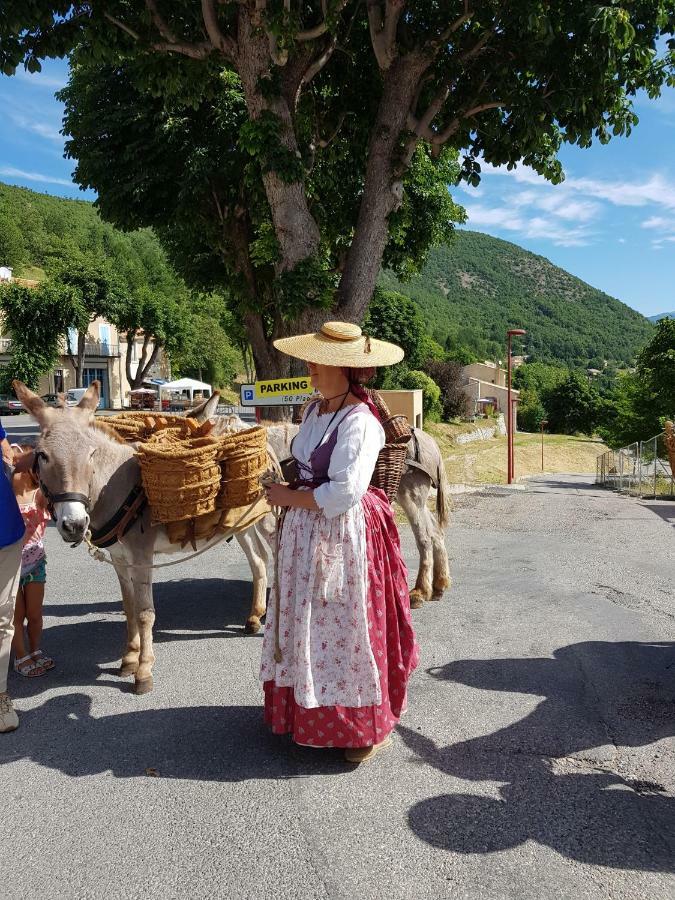 Willa Grange Voutee Avec Jardin Mane  Zewnętrze zdjęcie